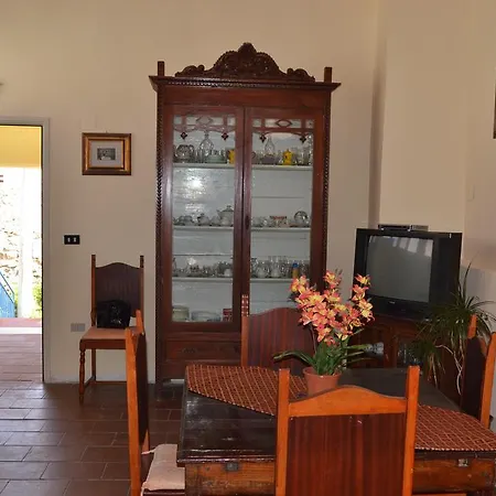 Apartment Diffuso Chianalea 1 *